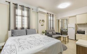 Pearl Studio Free Private Parking